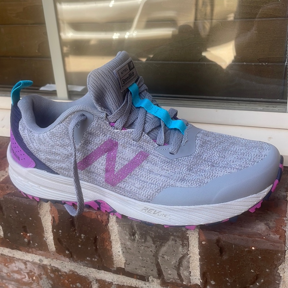 Like New New Balance All Terrain  Shoes! Size 7